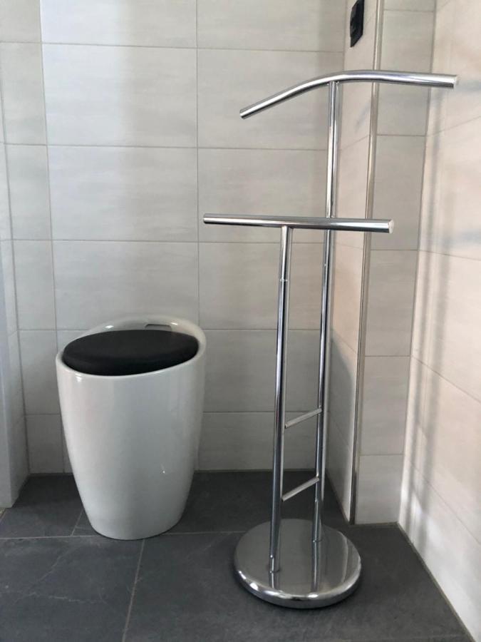 Body Kult Loft - Modernes Appartement Mit 2 Separaten Schlafzimmern Zwickau Bagian luar foto