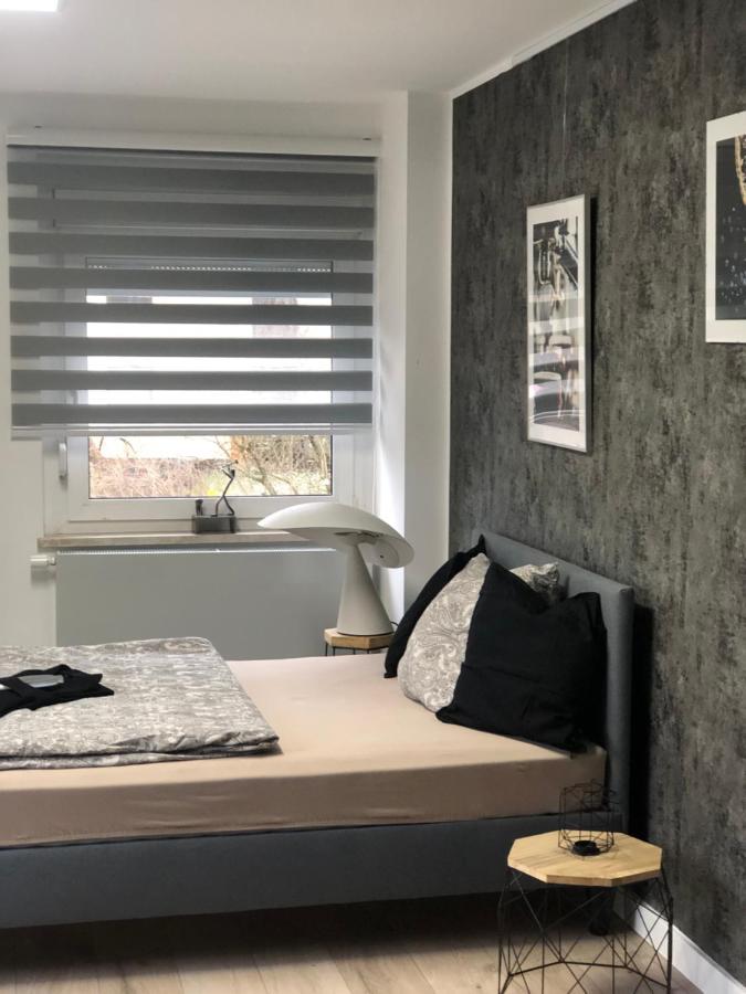 Body Kult Loft - Modernes Appartement Mit 2 Separaten Schlafzimmern Zwickau Bagian luar foto