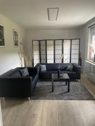 Body Kult Loft - Modernes Appartement Mit 2 Separaten Schlafzimmern Zwickau Bagian luar foto